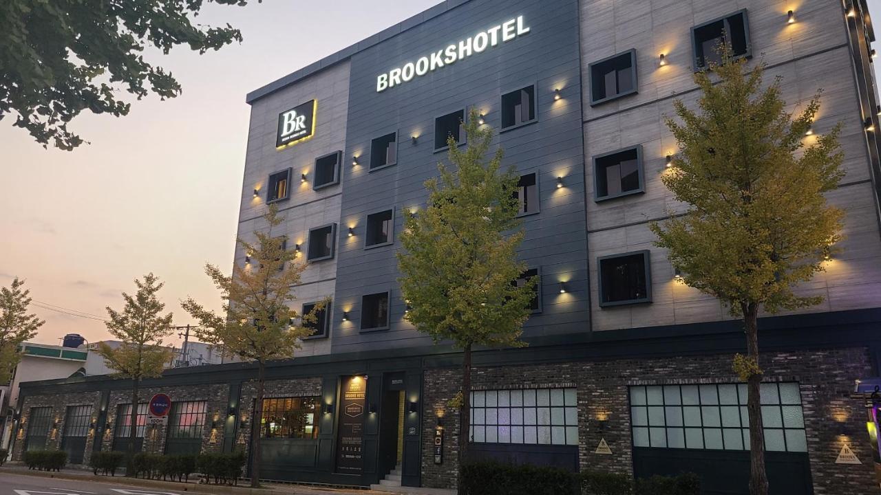 Brooks Hotel Tongyeong Exterior foto