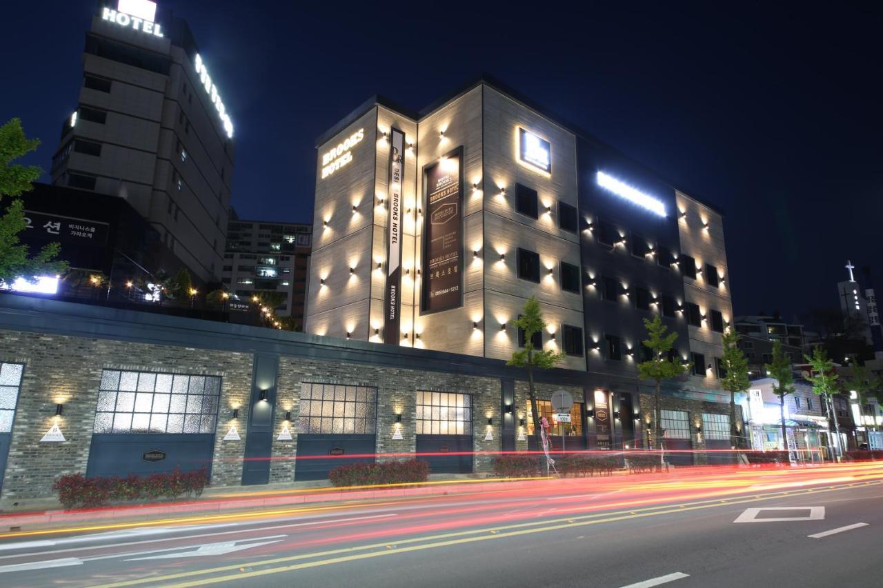 Brooks Hotel Tongyeong Exterior foto